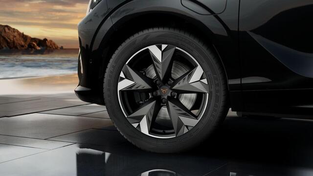 Cupra Terramar 1.5 TSI e-Hybrid 204 6DSG Business | 360 graden camera | Achteruitrijcamera | Draadloze Apple CarPlay(TM), Android Auto(TM)