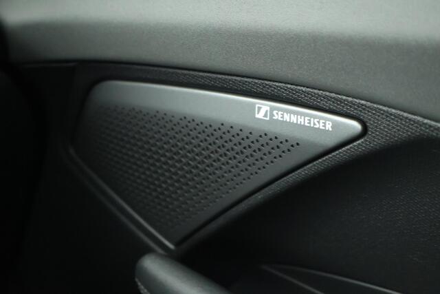 Cupra Terramar 1.5 TSI e-Hybrid 272pk VZ Performance Trekhaak 360Camera Sennheiser HUD Keyless Panoramadak Memory Navigatie