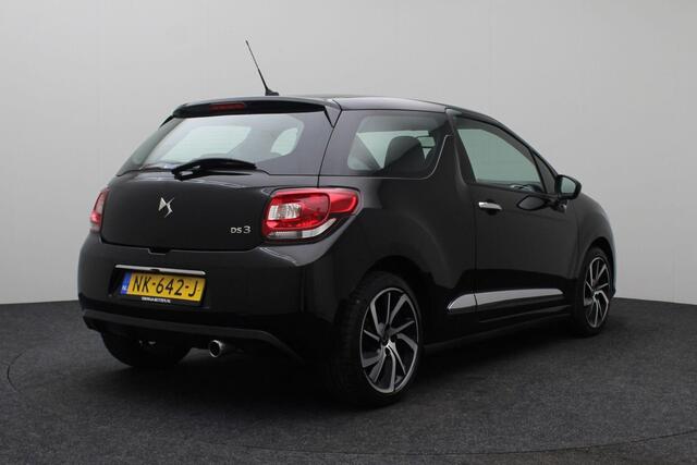 DS DS 3 1.2 PureTech So Chic 2016 | Airco | Navigatie | DAB Radio | Stoelverwarming | Achteruitrij Camera + Parkeersensoren | Cruise Control | 17' Lichtmetalen Velgen | 2 Sleutels