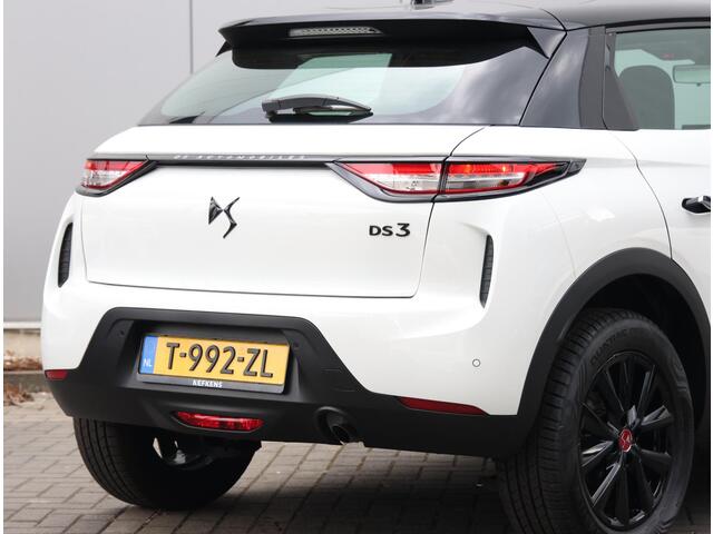 DS DS 3 SUV Performance Line 100 pk | Navigatie via Apple Carplay/Android Auto | Parkeersensoren Achter | Alcantara Interieur | Climate Control | Cruise Control | LED Koplampen | DAB Ontvanger | Start/Stop Systeem | 17" Lichtmetalen Velgen |