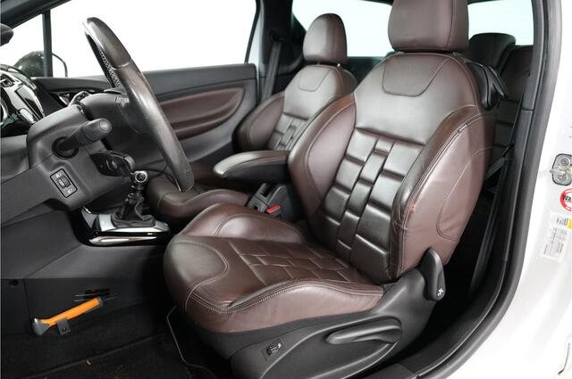 DS DS 3 1.2 PureTech Sport Chic | Navi | Leder | Xenon |