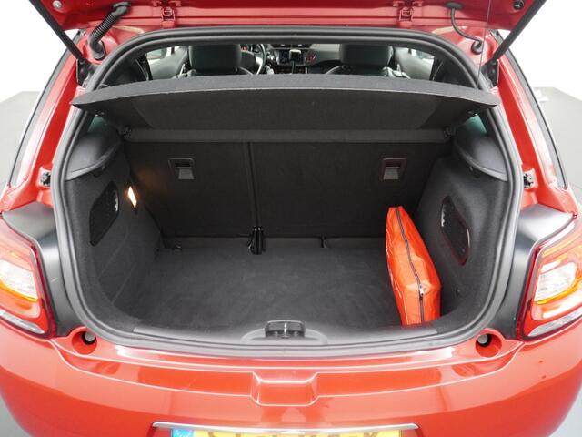 DS DS 3 1.2 PT Con. Chic | Cruise control | Apple carplay | Bleutooth |