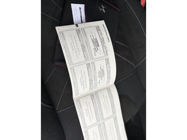 DS DS 3 1.2T Automaat 110pk Café Racer | HiFi Audio | Achteruitrijcamera | Navi | 17'' Velgen | Sportstoelen | Climate Control | Weinig kilometers!