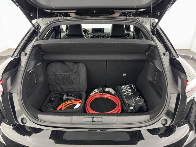 DS DS 3 CROSSBACK E-Tense Performance Line+ 50 kWh [ 3-Fase ] {SOH-90%} (INCL.BTW) *LEATHER-FABRIC | MATRIX-LED | ADAPTIVE-CRUISE | DIGI-COCKPIT | HEATED-SPORTSEATS | CAMERA | KEYLESS | NAVI-FULLMAP | DAB+ | ECC | PDC | 18''ALU*