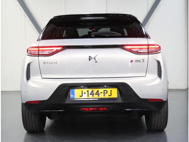 DS DS 3 CROSSBACK Business 50kWh 136PK | 1ste eigenaar | 3 FASE | Camera | LEER/Stof | Stoelverwarming | Navigatie | AUTOMAAT | AppleCarPlay/AndroidAuto | Navigatie | Climate Control | Cruise Control | Keyless | Privacy Glass | Isofix |