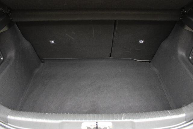 DS DS 3 CROSSBACK 1.2 PureTech 100pk Montmartre | Navigatie | Parkeersensoren | Cruise control | Carplay | Climate control