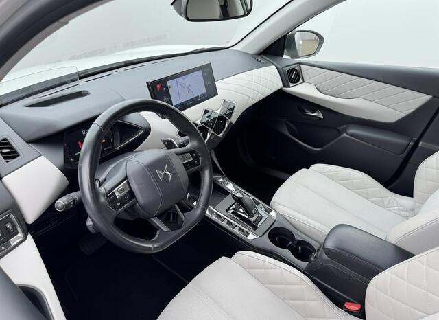 DS DS 3 CROSSBACK 1.2 PT 130 EAT8 Grand Chic | Lederen interieur | Zeer compleet | Prijs is rijklaar