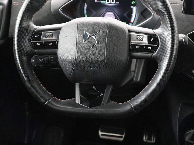 DS DS 3 CROSSBACK E-Tense Performance Line+ 50 kWh | SOH 92,3% | Warmtepomp | Matrix LED | Alcantara | Side Assist | Camera | Carplay | Keyless | Navigatie | DAB | Climate control | Cruise control