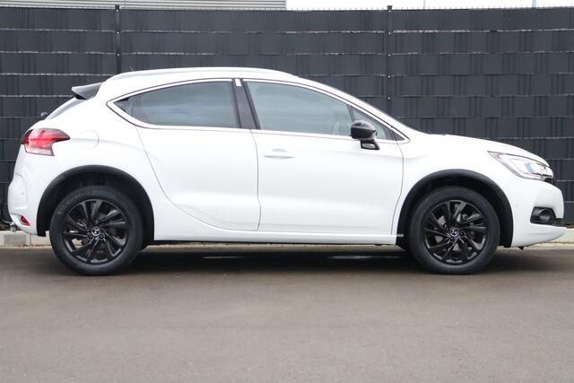 DS DS 4 CROSSBACK 1.2 PureTech Chic | Camera | Trekhaak | Navigatie | Cruise Control | Climate Control