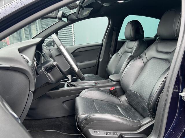 DS DS 4 CROSSBACK BWJ 2017 | 1.6T 165PK Chic AUTOMAAT | LEER | CAMERA A | NAVI | CRUISE | 17'' LMV | PDC | CLIMA | STOELVERW |