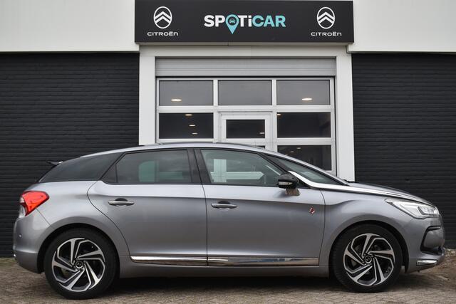 DS DS 5 THP 165pk Performance Line Automaat | Navigatiesysteem | Apple Carplay & Android Auto | Airco ECC | Afneembare Trekhaak (max aanhangergewicht 1400kg!) | Achteruitrijcamera | Parkeersensoren voor en achter | Dodehoek Detectie | Keyless | Panoramische panee