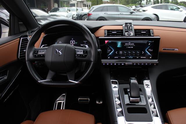 DS DS 7 Crossback E-Tense 4x4 Performance Line+ / Trekhaak / Panoramadak / Bruin Leder / Keyless / 19'' / Stoelverwarming / Dodehoek / CarPlay / DAB / Cruise Control