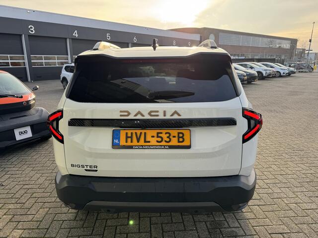 Dacia Bigster 1.8 Hybrid 155 Extreme / PANORAMA DAK / APPLE & ANDROID CARPLAY / SIDESTEPS /