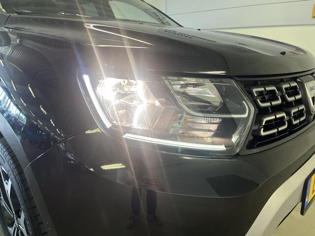 Dacia DUSTER 1.0 TCe Prestige ACHTERUITRIJCAMERA / CRUISE CONTROLE / PARKEER SENSOREN / NAVIGATIE
