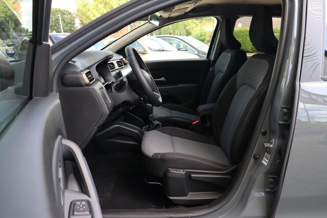 Dacia DUSTER 1.3 TCe 150 Automaat Extreme | 360 Camera | Stoelverwarming | Navigatie | Climate Control | Cruise Control