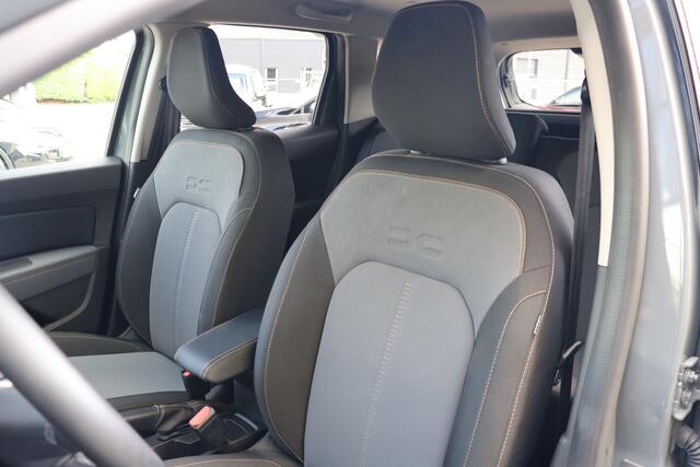 Dacia DUSTER 1.3 TCe 150 Automaat Extreme | 360 Camera | Stoelverwarming | Navigatie | Climate Control | Cruise Control