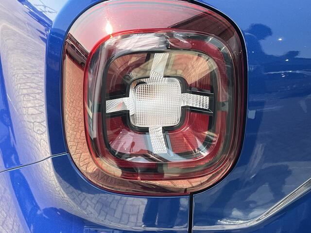 Dacia DUSTER 1.0 TCe Bi-Fuel Serie Limitee 15th Anniversary / PARKEERSENSOREN + CAMERA / DAB+ / CRUISE CONTROL / CLIMATE CONTROL / NAVIGATIE incl. BLUETOOTH /