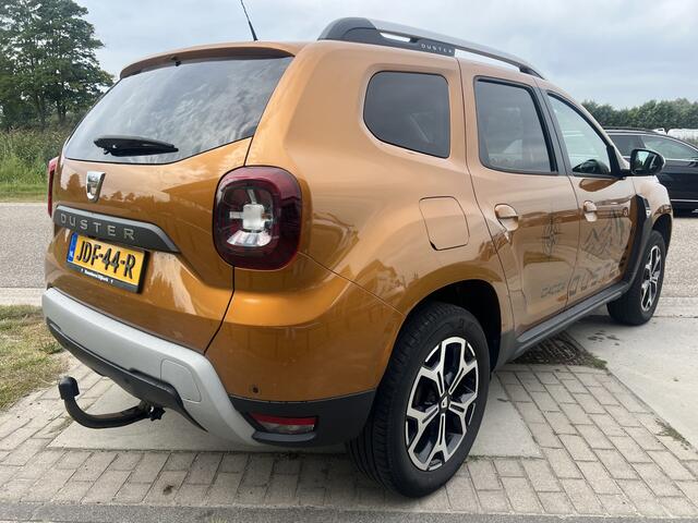 Dacia DUSTER 1.3 TCe 130pk Prestige / Dealer onderhouden / Trekhaak / 17' velgen / Camera / Climate / Applecarplay - Androidauto /