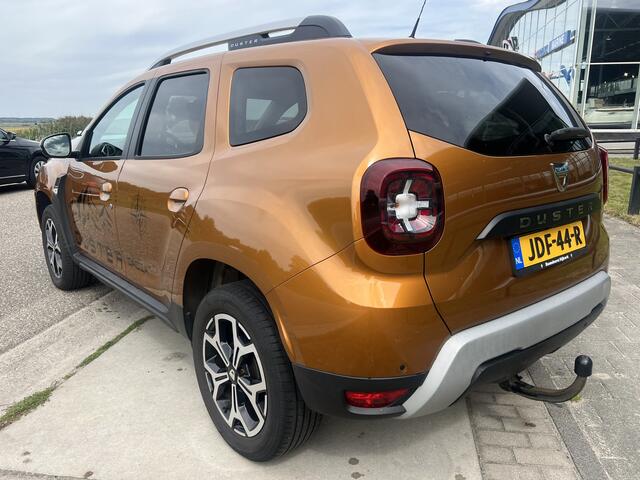 Dacia DUSTER 1.3 TCe 130pk Prestige / Dealer onderhouden / Trekhaak / 17' velgen / Camera / Climate / Applecarplay - Androidauto /