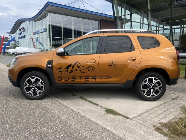 Dacia DUSTER 1.3 TCe 130pk Prestige / Dealer onderhouden / Trekhaak / 17' velgen / Camera / Climate / Applecarplay - Androidauto /
