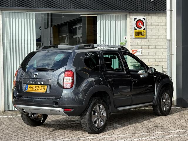 Dacia DUSTER 1.5 dCi S&S 4x2 Prestige | Trekhaak | Navigatie | Achteruitrijcamera | Cruise Control | Stoelverwarming | Airco | Parkeersensoren | Lichtmetaal | BT-Telefoonfunctie |