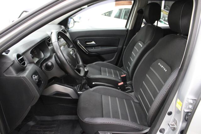 Dacia DUSTER 1.2 TCe 4x4 Prestige Airco, Cruise Control, Trekhaak, Stuurbekrachtiging, Rondomzicht Camera