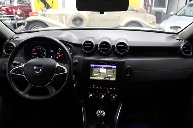 Dacia DUSTER 1.2 TCe 4x4 Prestige Airco, Cruise Control, Trekhaak, Stuurbekrachtiging, Rondomzicht Camera