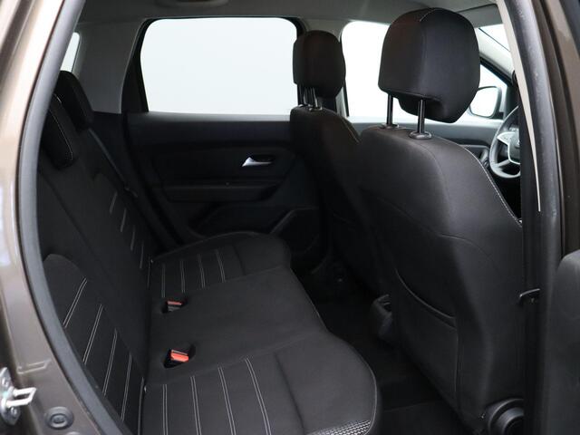 Dacia DUSTER TCe 130pk Prestige | Dodehoek sensoren | Elektronische klimaatregeling | Camera's rondom | Apple Carplay & Android Auto |