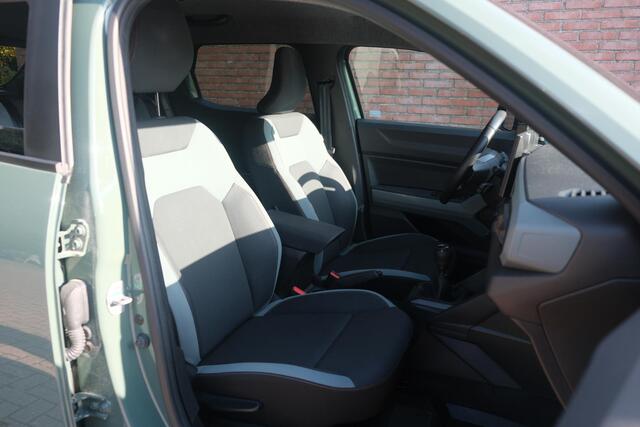 Dacia DUSTER 1.2 TCe 130pk mild hybrid Extreme | App Connect | Climate | Cruise | Keyless | Camera | PDC