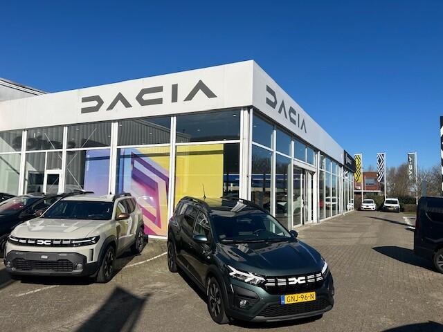 Dacia DUSTER 1.0 TCe Prestige | Airco | Cruise | Treeplanken | Sensoren | Trekhaak | Camera | incl. Bovag rijklaarpakket met 12 maanden garantie |