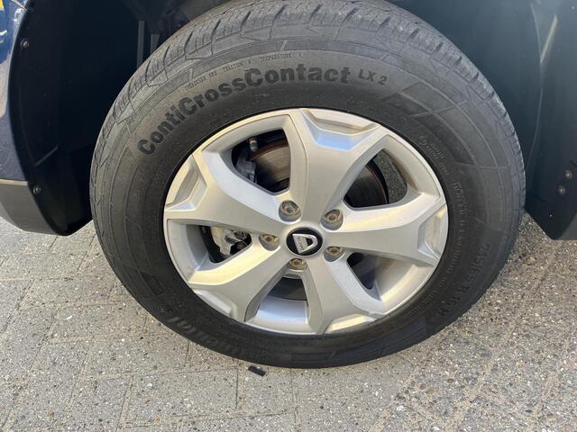 Dacia DUSTER 1.2 TCe Comfort / Navigatie / Parkeersensoren / Airco / Dealer onderhouden
