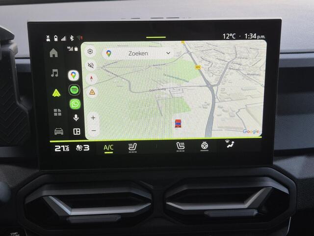 Dacia DUSTER 1.6 Hybrid 140 Journey Automaat / Fabrieksgarantie tot 04-2028<100.000 / Pack parking / Pack Winter / Draadloze telefoon lader / Apple Carplay/Android Auto / Cruise control / Climate control / Stuur & Stoelverwarming /