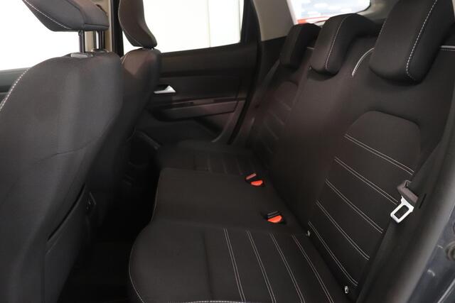 Dacia DUSTER 1.3 TCe 150 Prestige | Rondomzicht Camera | Navigatie | Stoelverwarming | Key-less | Climate control | Trekhaak | LED koplampen |