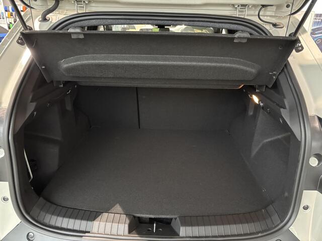 Dacia DUSTER 1.6 Hybrid 140 Extreme 7 JAAR GARANTIE / CLIMATE CONTROL / APPLE & ANDROID CARPLAY / PARKEERSENSOREN & CAMERA / KEYLESS ENTRY / VAN ¤ 36894,- VOOR ¤ 34243,- RIJKLAAR