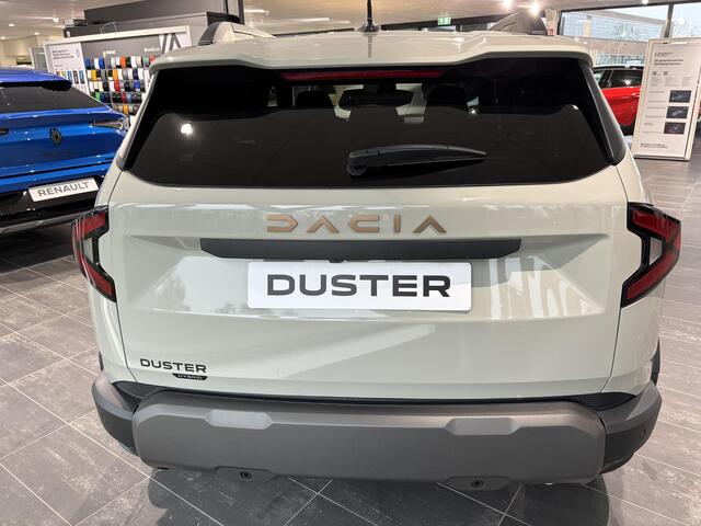 Dacia DUSTER 1.6 Hybrid 140 Extreme 7 JAAR GARANTIE / CLIMATE CONTROL / APPLE & ANDROID CARPLAY / PARKEERSENSOREN & CAMERA / KEYLESS ENTRY / VAN ¤ 36894,- VOOR ¤ 34243,- RIJKLAAR
