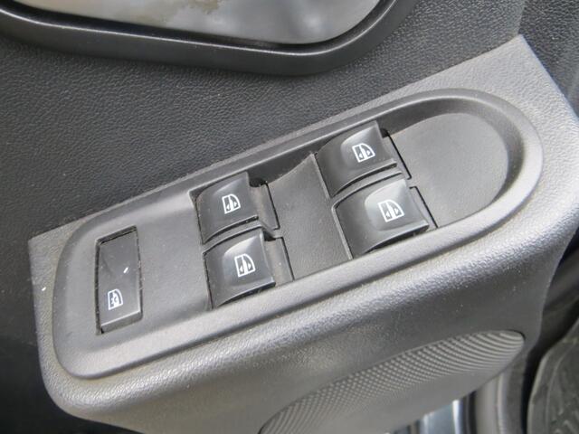 Dacia DUSTER 1.2 TCe 4x2 Lauréate Blackshadow-AIRCO-NAVI-GARANTIE!