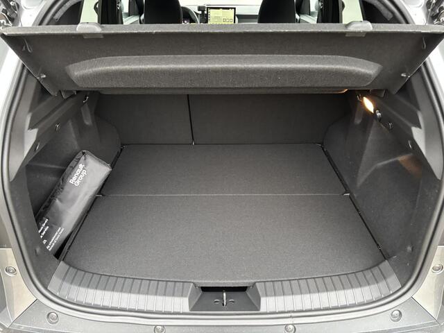 Dacia DUSTER 1.8 hybrid 155 limited edition | DEMO 08-26 | Navigatie | Camera |