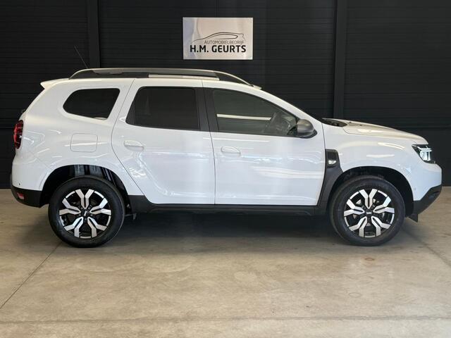 Dacia DUSTER 1.3T Automaat Navi Camera Clima Keyless Led 17inch Nieuwe Staat!