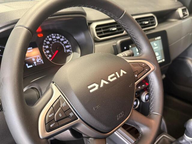 Dacia DUSTER 1.3T Automaat Navi Camera Clima Keyless Led 17inch Nieuwe Staat!