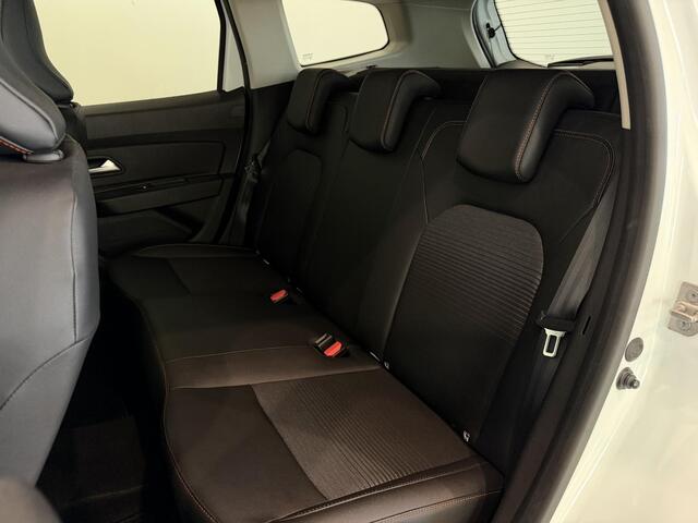 Dacia DUSTER 1.3 TCe 150 EDC Prestige | Leder | Keyless | Trekhaak | 360° camera | Stoelverwarming | Apple Carplay/Android Auto