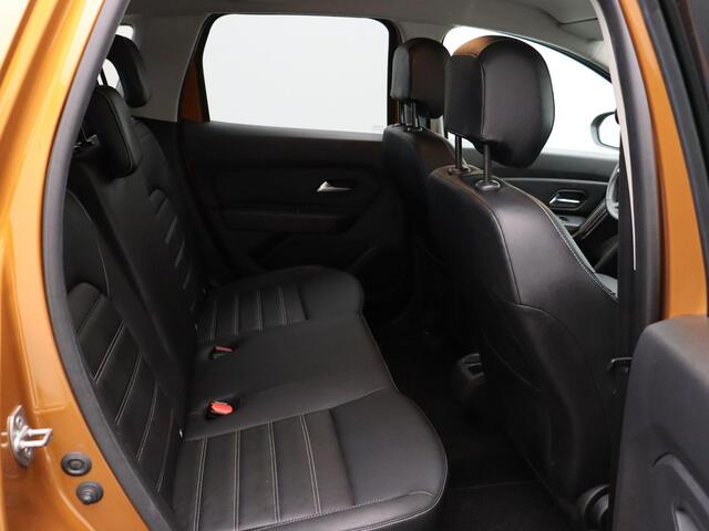 Dacia DUSTER TCe 125pk Prestige | Trekhaak | Sidesteps | Camera's rondom | Climate Control | Dodehoek detectie | Keyless |