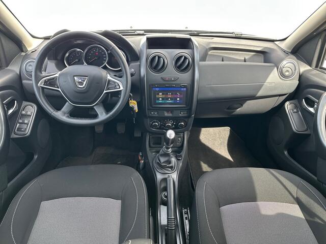 Dacia DUSTER 1.2 TCe 4x2 Lauréate PDC ACHTER / NAVI / CRUISE