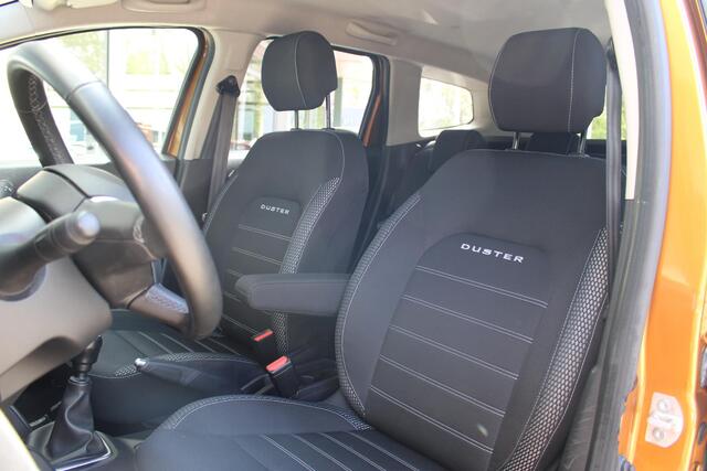 Dacia DUSTER 1.0 TCe Prestige | Airco | DodeHoekdetectie | Cuise Control | All Season Banden