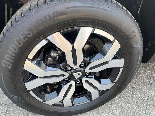 Dacia DUSTER 1.3 TCe Prestige / AUTOMAAT / PARKEERSENSOREN / CAMERA / APPLE CARPLAY / ANDROID AUTO / NAVIGATIE