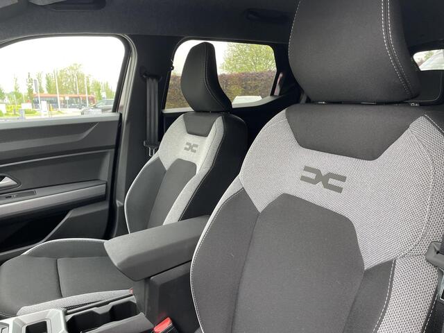 Dacia DUSTER 1.8 hybrid 155 limited edition / DODEHOEKSENSOREN / STOEL + STUUR VERWARMING / MULTI VIEW CAMERA / VOORUITVERWARMING