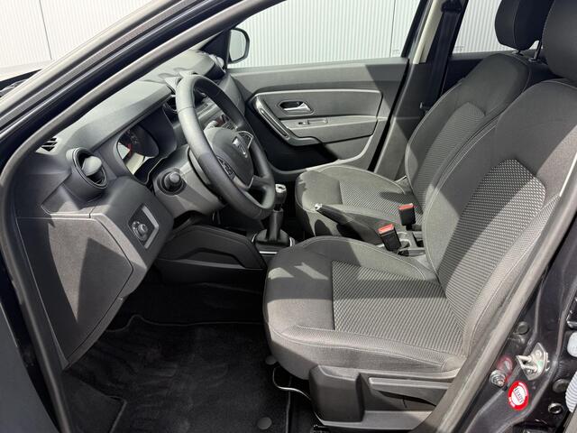Dacia DUSTER 1.2 TCe Comfort / Trekhaak 1.500 KG / Airco / Cruise Control / Bluetooth / Elek. Ramen Voor + Achter / Lichtsensor /