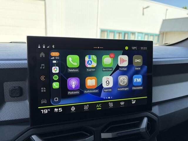 Dacia DUSTER 1.8 hybrid 155 limited edition / Rondom Camera / Stoel en Stuurwielverwarming / Navigatie / Dodehoekdetectie / Adaptieve Cruise Control / Voorruitverwarming /