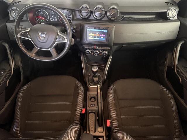 Dacia DUSTER 1.0 TCe Prestige | Achteruitrijcamera | Trekhaak | Navigatie | Climate Control |