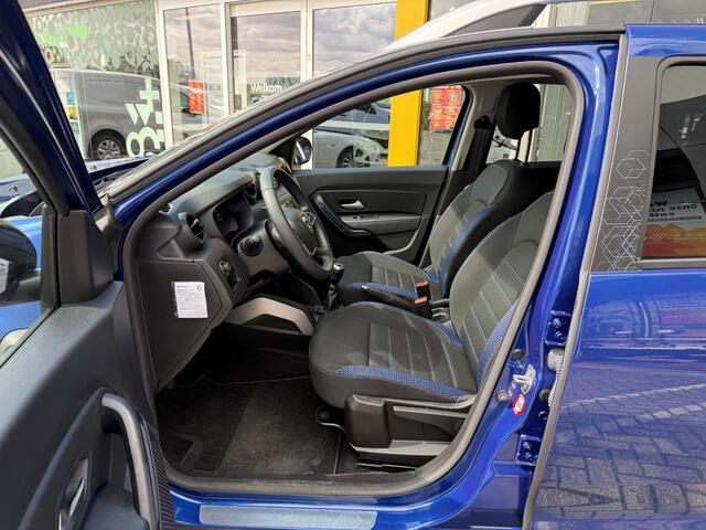 Dacia DUSTER 1.3 TCe 15th Anniversary | NAP | Navigatie | Rondomzicht camera | DAB | Climate Control | Key-less |