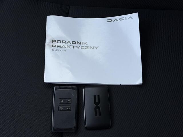 Dacia DUSTER 1.6 Hybrid 140 Journey / Fabrieksgarantie tot 04-2028 / Stoel & Stuurverwarming / 360 Graden Camera / Dode Hoek Detectie / Apple Carplay & Android Auto / Cruise Control / Climate Control /